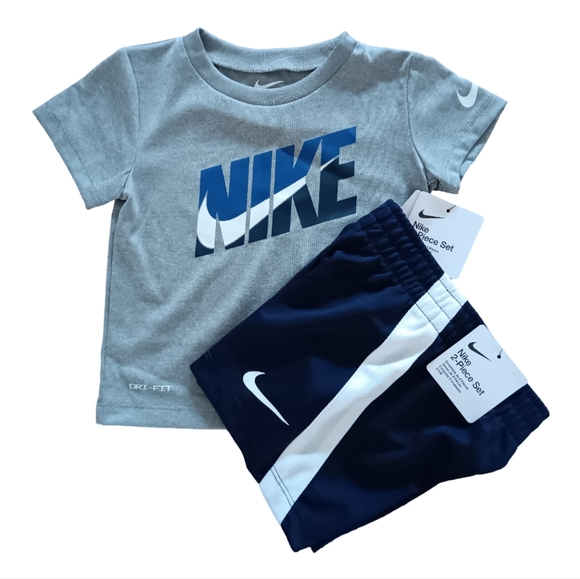 NWT Nike Dri Fit Boys Short Set Size 12M Midnight Navy - Picture 1 of 4